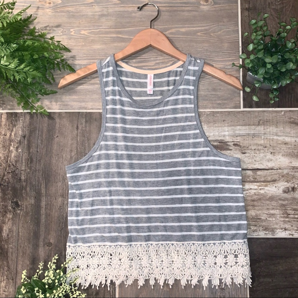 🌸Xhilaration Tank Crop Top